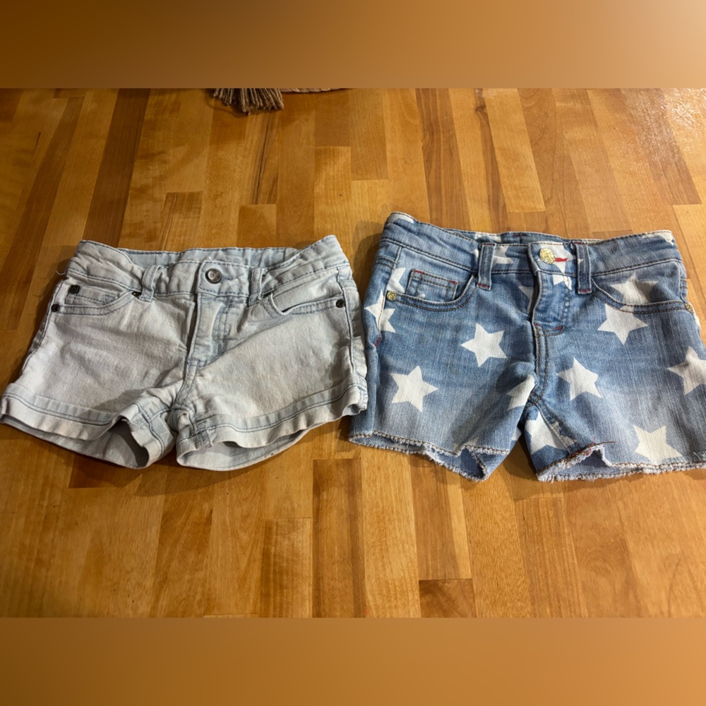 2 pairs Girls Denim Shorts - Light Wash & Star Print - size 5